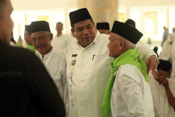 Bupati Suhatri Bur Lepas 265 Jemaah Haji Asal Kabupaten Padang Pariaman tahun 1444 H – 2023M