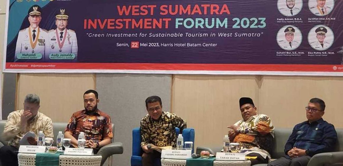Bupati Suhatri Bur Presentasikan Peluang Investasi Pariwisata Padang Pariaman Dihadapan Investor WSIF