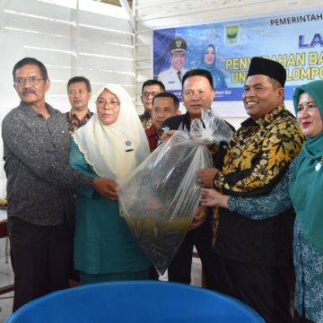 Dukung Ketahanan Pangan, 37 Dasawisma Berprestasi Di Kabupaten Padang Pariaman Terima 166 Paket Kolam Fiber