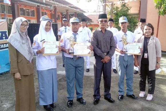 SMA Praja Nusantara Sumbar Berhasil Meraih Peringkat 1 Lomba Cipta dan Baca Puisi