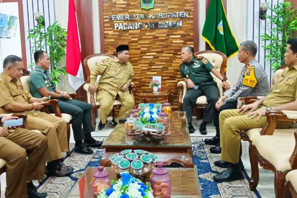 Bupati Suhatri Bur Terima Kunjungan Danrem 032/Wirabraja