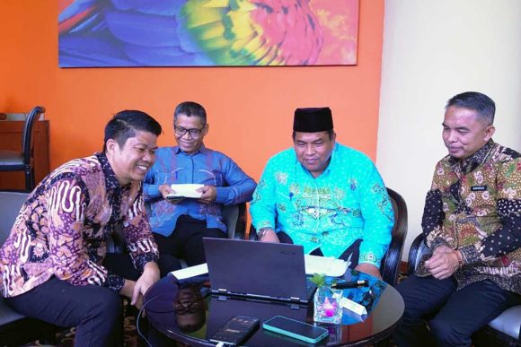 Bupati Padang Pariaman Suhatri Bur Paparkan Implementasi Program Smart City dalam Evaluasi Kementerian Kominfo