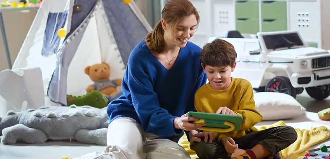 Tips Memastikan Anak Mengelola Waktu Bermain HP dengan Bijak