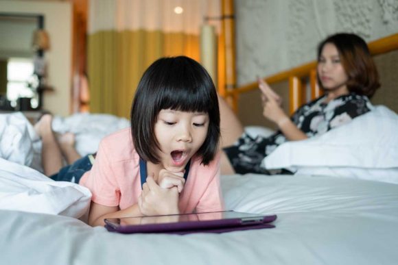 Pentingnya Mengatur Penggunaan Gadget untuk Anak