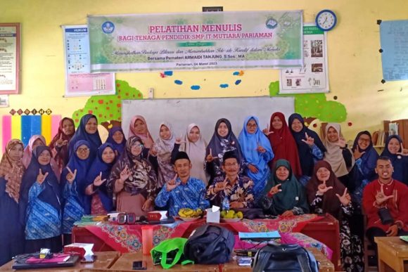 Mendorong-Kreativitas-dan-Pengembangan-Kemampuan-Guru Mendorong Kreativitas dan Pengembangan Kemampuan Guru-Guru di Kabupaten Padang Pariaman