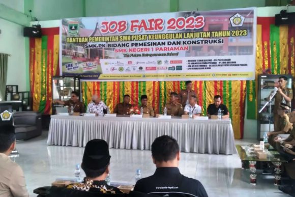 PLN UP3 Padang Mendukung Gebyar Job Fair di SMKN 1 Pariaman: Membuka Peluang Karir bagi Generasi Muda