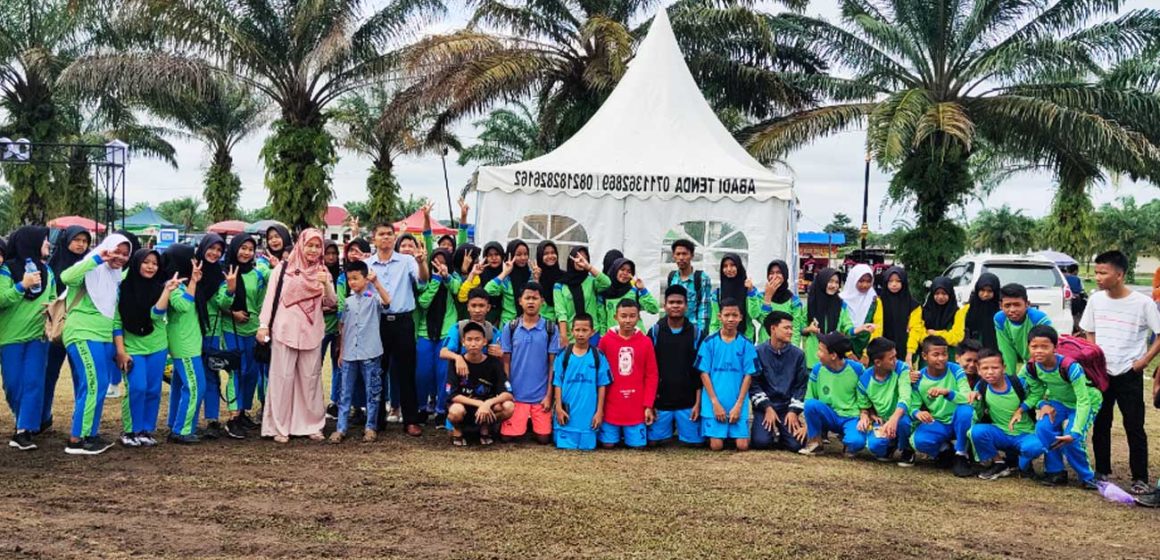 Suksesnya SMAN VII Koto dalam Menggabungkan Tradisi Gotong Royong dan Kearifan Lokal dalam Implementasi Kurikulum Merdeka