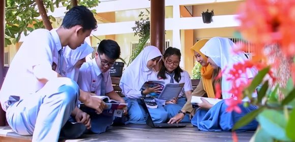 SMA Terbaik di Sumatera Barat Menurut LTMPT 2022 SMA Terbaik di Sumatera Barat Menurut LTMPT 2022