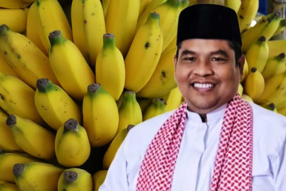 1.-Profil-Pemimpin-Sumbar-Suhatri-Bur-dan-Keterlibatan-Daerah-dalam-Produksi-Pisang Profil Pemimpin Sumbar Suhatri Bur dan Keterlibatan Daerah dalam Produksi Pisang