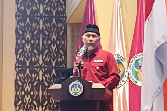 Program Kuliah Kerja Nyata (KKN) Universitas Negeri Padang: Menyongsong Pemimpin Masa Depan