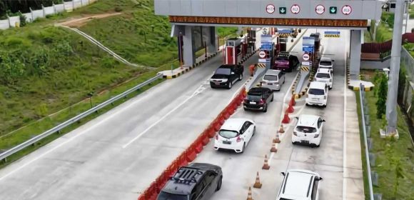 2.-Tantangan-Pedagang-Lintas-Sumbar Tantangan Pedagang Lintas Sumbar-Riau: Mungkinkah Tol Sumbar Selesai Tahun 2024?