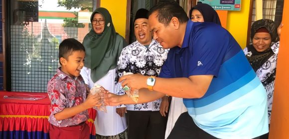 Yota Balad, Sekretaris Daerah Kota Pariaman, Membuka Awal Tahun 2024 dengan Kunjungan ke Sekolah Dasar Yota Balad, Sekretaris Daerah Kota Pariaman, Membuka Awal Tahun 2024 dengan Kunjungan ke Sekolah Dasar