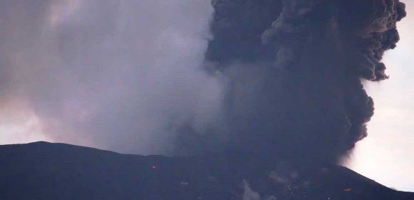 Gunung Marapi Tetap Aktif, Warga Diminta Hindari Radius 4,5 Kilometer