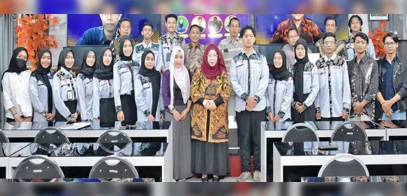 5.-Sekolah-Pasar-Modal-Batch-XV Sekolah Pasar Modal Batch XV: Kolaborasi FEB UNISMA dan BEI untuk Edukasi Generasi Z