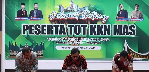 UM Sumatera Barat Jadi Tuan Rumah Training Of Trainer (TOT) KKNMAs 2024 UM Sumatera Barat Jadi Tuan Rumah Training Of Trainer (TOT) KKNMAs 2024
