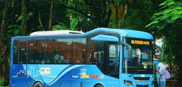 Naik Bus Trans Padang untuk Mobilitas Efisien di Kota Padang