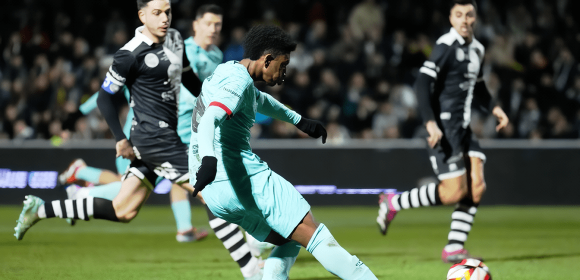 Barcelona Bangkit dari Keterpurukan, Lolos Barcelona Bangkit dari Keterpurukan, Lolos