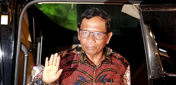 Mahfud MD Mundur, Menteri Pertama yang Tinggalkan Kabinet Mahfud MD Mundur, Menteri Pertama yang Tinggalkan Kabinet