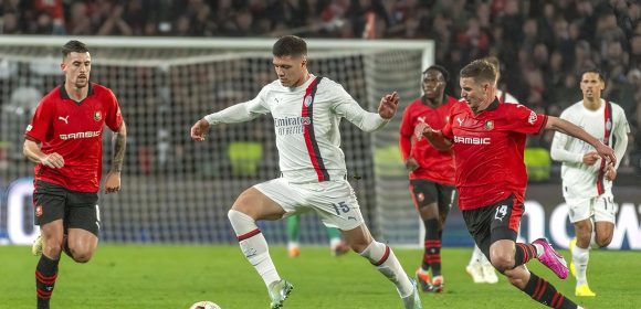 AC Milan Melangkah ke Babak 16 Besar Liga Europa Meski Kalah Tipis dari Rennes AC Milan Melangkah ke Babak 16 Besar Liga Europa Meski Kalah Tipis dari Rennes