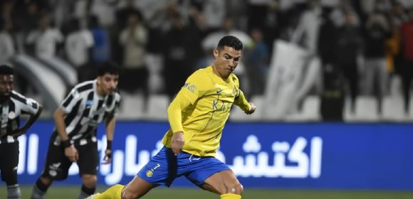 Al Nassr Raih Kemenangan Dramatis 3-2 atas Al Shabab Al Nassr Raih Kemenangan Dramatis 3-2 atas Al Shabab
