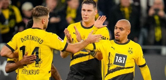 Donyell Malen Pimpin Kemenangan Dortmund 3-0 atas Freiburg (1) Donyell Malen Pimpin Kemenangan Dortmund 3-0 atas Freiburg