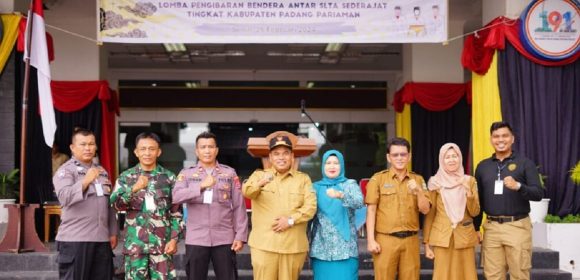 Lomba Pengibaran Bendera Antar SLTA Se-Derajat di Kabupaten Padang Pariaman Lomba Pengibaran Bendera Antar SLTA Se-Derajat di Kabupaten Padang Pariaman