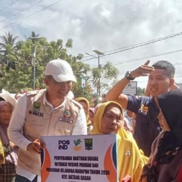 Penyerahan Bantuan Sosial Tunai (BST) Tahap 1 Tahun 2024 di Kabupaten Padang Pariaman Sukses dan Penuh Haru