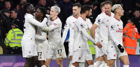 Manchester United Raih Kemenangan Dramatis atas Wolves Manchester United Raih Kemenangan Dramatis atas Wolves