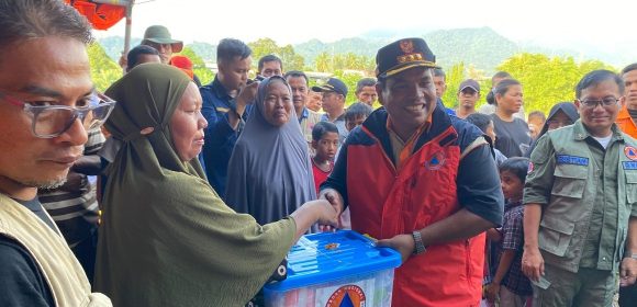 Bantuan Darurat dan Kepedulian BNPB di Tengah Bencana Kabupaten Padang Pariaman Bantuan Darurat dan Kepedulian BNPB di Tengah Bencana Kabupaten Padang Pariaman