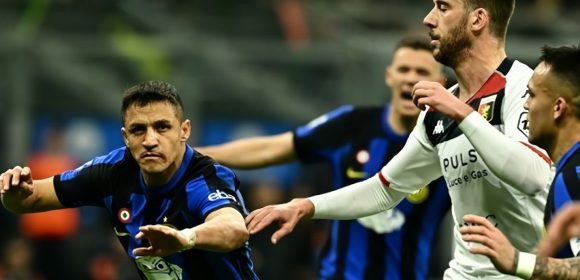 Inter Milan Raih Kemenangan Dramatis 2-1 Melawan Genoa Inter Milan Raih Kemenangan Dramatis 2-1 Melawan Genoa