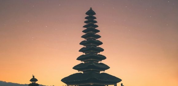 Melintasi Kesunyian Merayakan Hari Raya Nyepi Melintasi Kesunyian Merayakan Hari Raya Nyepi