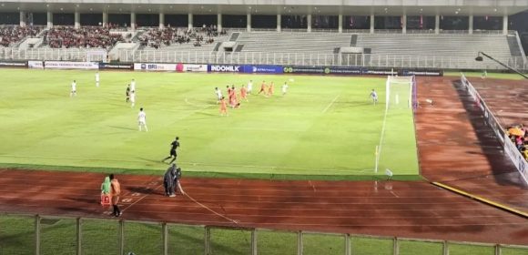 Perjuangan Sengit Timnas Indonesia U-20 Lawan China U-20 Skor Imbang 1-1 di Jakarta Perjuangan Sengit Timnas Indonesia U-20 Lawan China U-20: Skor Imbang 1-1 di Jakarta