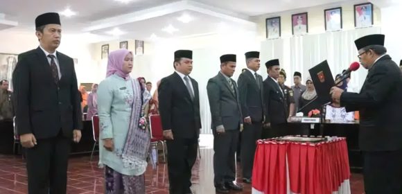 Pelantikan 6 Pejabat Tinggi Pratama di Agam: Peran Strategis dalam Mewujudkan Visi Pembangunan Pelantikan 6 Pejabat Tinggi Pratama di Agam: Peran Strategis dalam Mewujudkan Visi Pembangunan