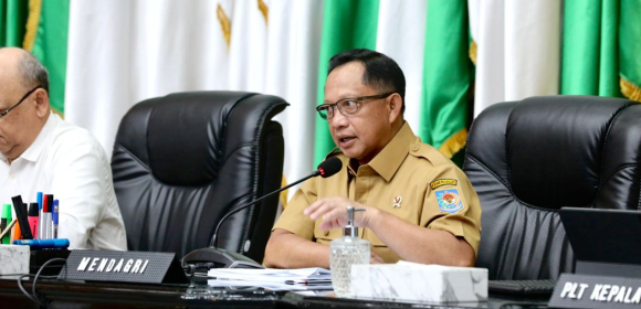 Strategi Menekan Inflasi Jelang Lebaran 2024: Upaya Menteri Tito Karnavian untuk Stabilkan Harga Transportasi dan Pangan Strategi Menekan Inflasi Jelang Lebaran 2024: Upaya Menteri Tito Karnavian untuk Stabilkan Harga Transportasi dan Pangan