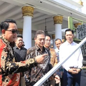 Tanggap Bencana: Pemerintah Provinsi Jawa Timur Terima Bantuan Baja Ringan untuk Rehabilitasi Pasca Gempa