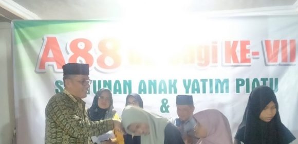 A88 Berbagi ke-VII Bukti Nyata Semangat Kekompakan dan Kepedulian di Bulan Suci A88 Berbagi ke-VII Bukti Nyata Semangat Kekompakan dan Kepedulian di Bulan Suci