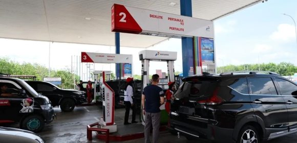 Lonjakan Konsumsi BBM di Sumatera Barat Selama Libur Idul Fitri 1445 Hijriah: Analisis dan Dampaknya Lonjakan Konsumsi BBM di Sumatera Barat Selama Libur Idul Fitri 1445 Hijriah: Analisis dan Dampaknya