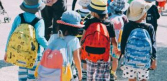 Tuntas Mengenal 8 Standar Pendidikan Ramah Anak: Panduan Lengkap untuk Menciptakan Lingkungan Belajar yang Optimal