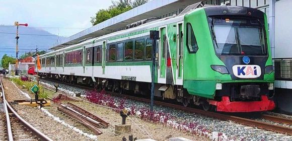Pembatalan 12 Perjalanan Kereta Api Minangkabau Ekspres