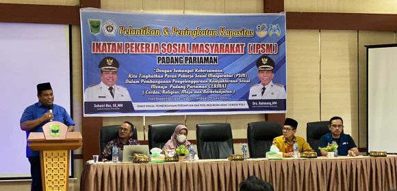 Inaugurasi Kepengurusan Ikatan Pekerja Sosial Masyarakat Kabupaten Padang Pariaman Oleh Suhatri Bur