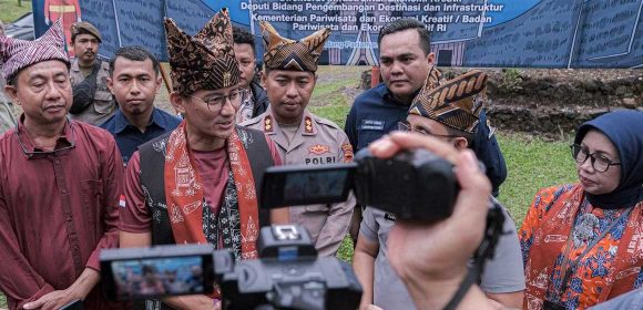 Menteri Pariwisata dan Ekonomi Kreatif Dukung Pengembangan Ekonomi Kreatif di Padang Pariaman