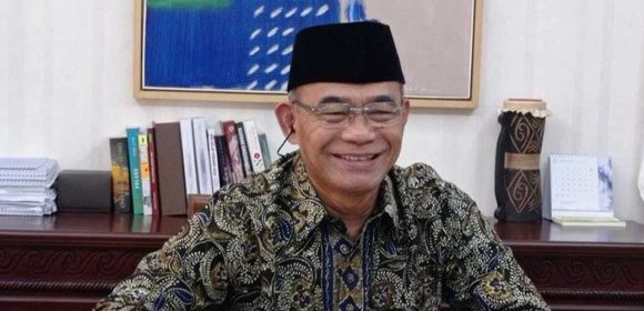 Menko PMK Muhadjir Effendy Menutup Pekan Olahraga Nasional (PON)