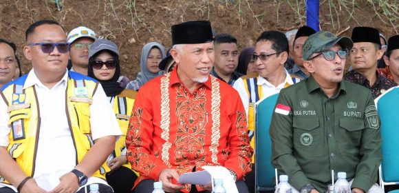 Pembangunan Rumah Relokasi Terpadu Bagi Korban Bencana Banjir Lahar Dingin Dimulai, Gubernur Sumbar Mahyeldi Meletakkan Batu Pertama