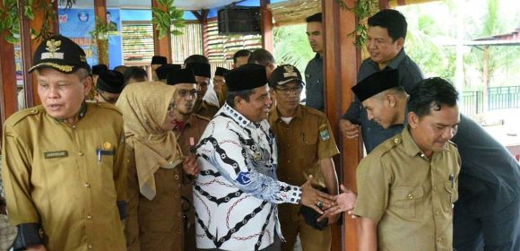 Suhatri Bur Mengingatkan Masyarakat untuk Waspada Cuaca Ekstrem Yang Kerap Melanda Padang Pariaman