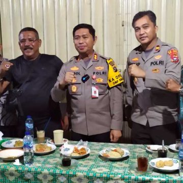 Mendengar Aspirasi Rakyat: Kapolres Padang Pariaman Gelar Ngeteh Sore untuk Keamanan dan Ketertiban