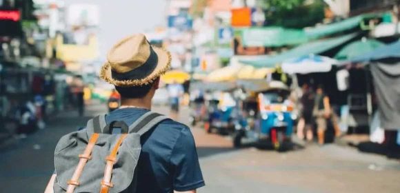 Tips Liburan Seru dan Nyaman ala Backpacker