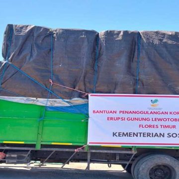 Mensos RI Pastikan Kebutuhan Dasar Warga Yang Terdampak Erupsi Gunung Lewotobi Terpenuhi