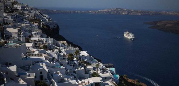 Gempa Guncang Santorini, Ribuan Orang Tinggalkan Pulau