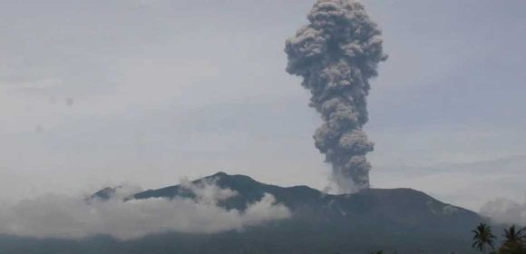 Gunung Marapi Kembali Meletus, Status Waspada!