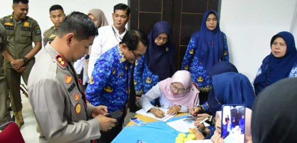 Pemkab Padang Pariaman Laksanakan Tes Urine Ratusan ASN